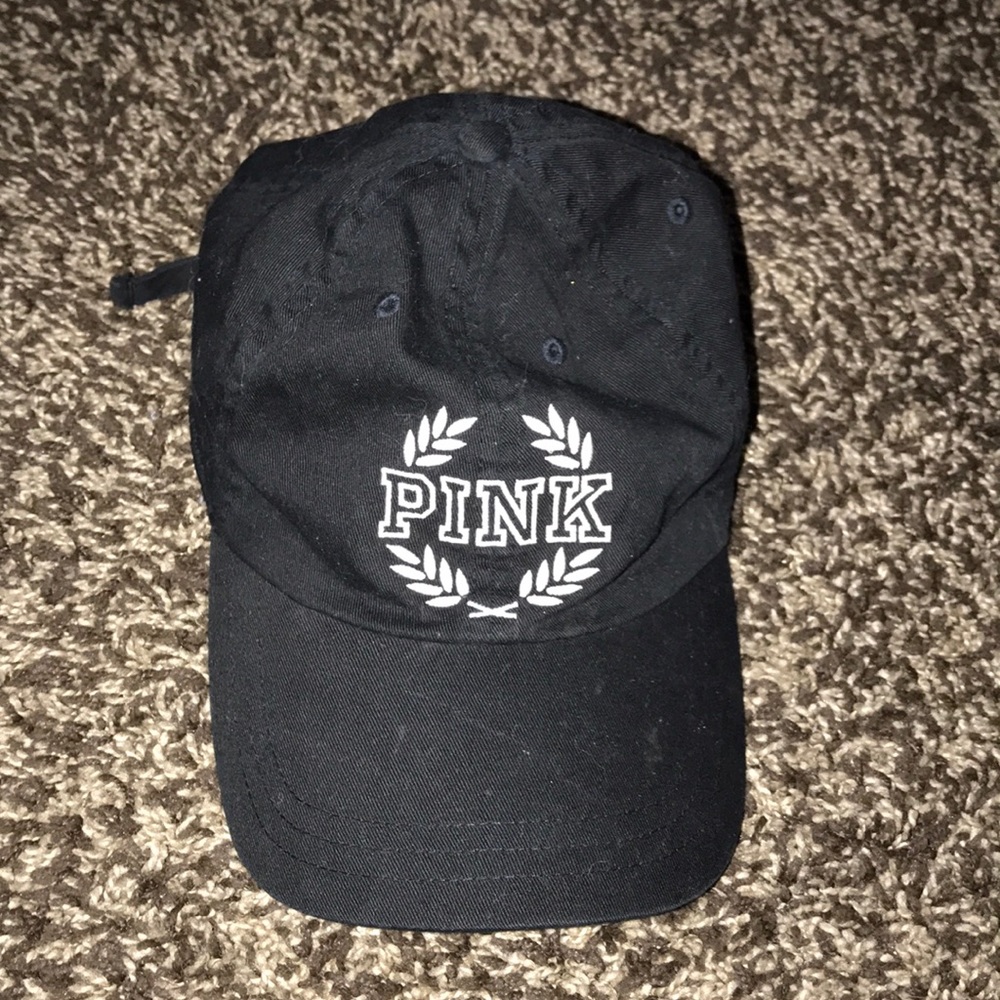 Black pink ball cap never worn 10$